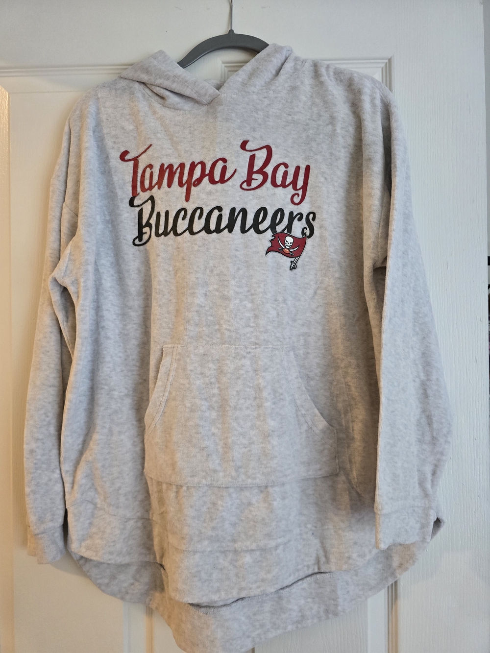 Tampa Bay Buccaneers Light Gray Pullover Hoodie